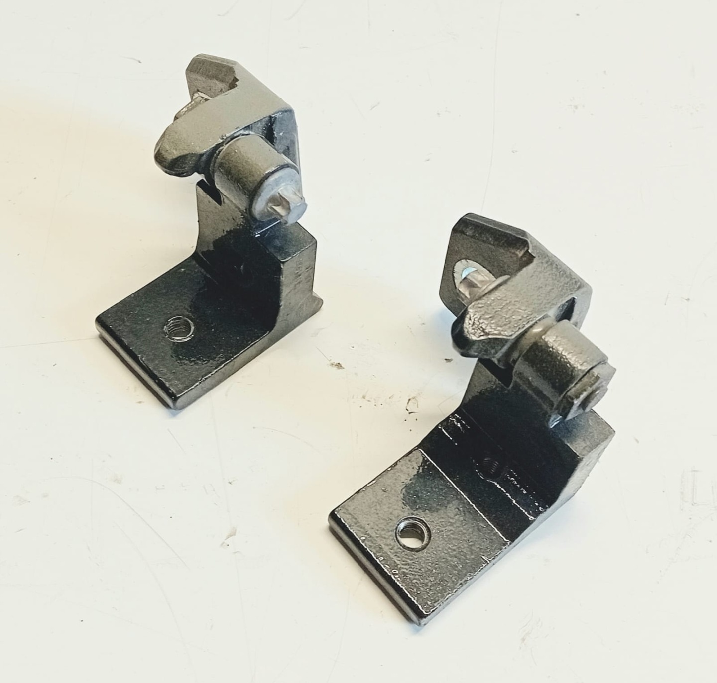 hinges door left rear part KOMPLET OPEL CORSA E