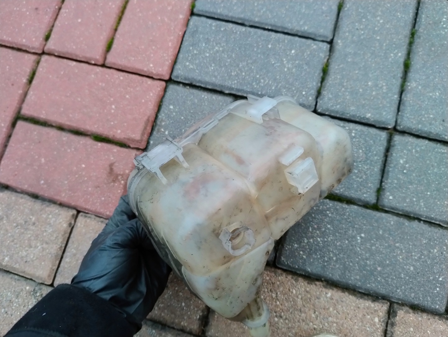 Réservoir eau OPEL ASTRA IV J 13256823
