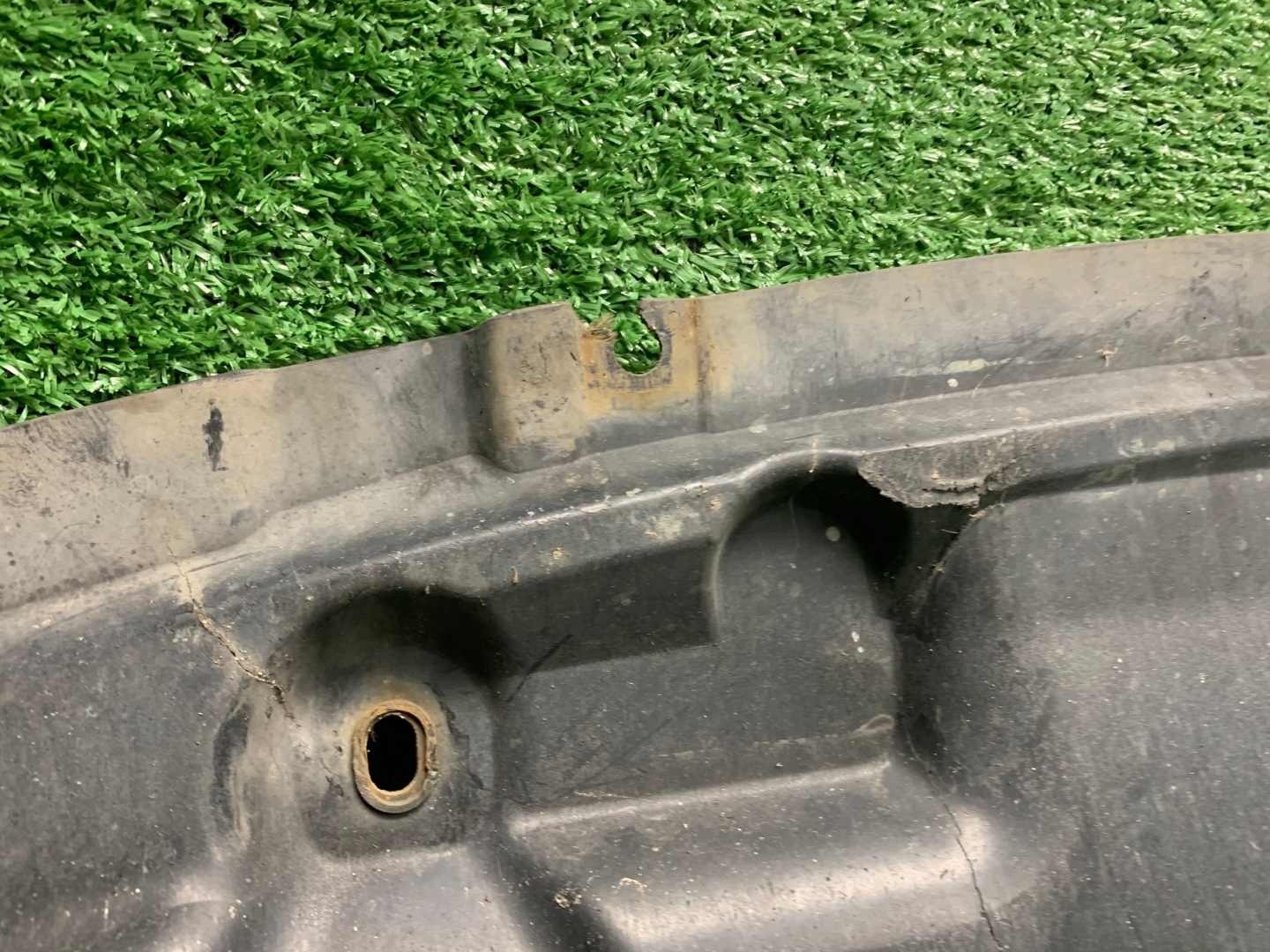 cover lower of the engine AUDI A6 C6 - 2004-2011 original 4F0863821K