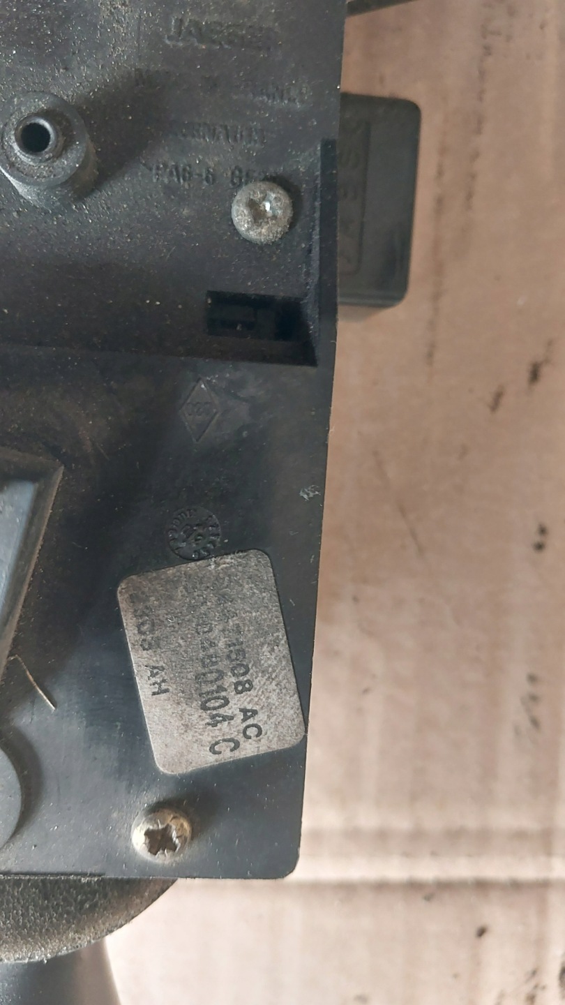RENAULT MAGNUM DEVIO LUCI TERGICRISTALLO TERGI 34366003 , 5010480104