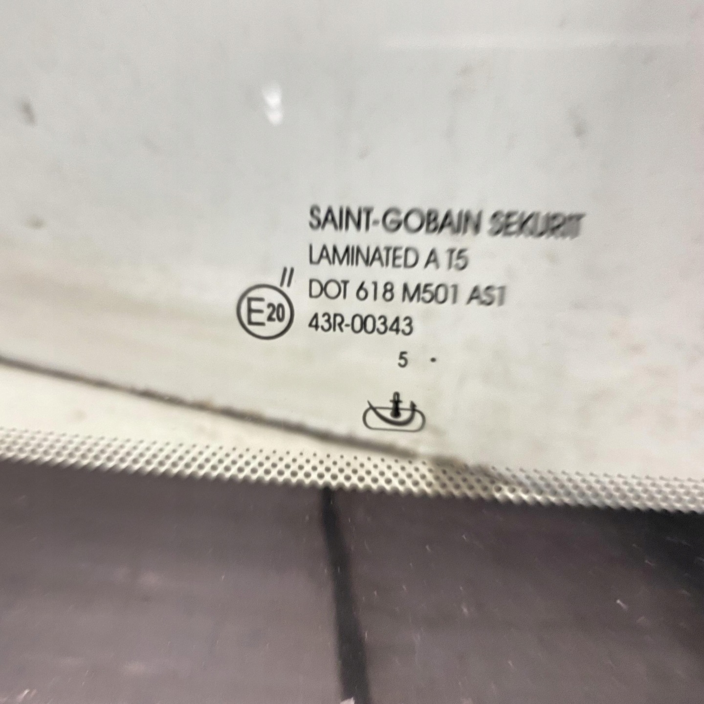window iron HYUNDAI IX20 09-19 2015