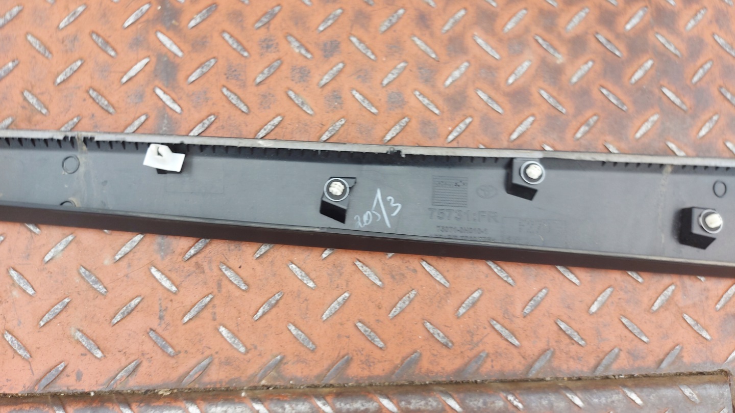 moulding door right right front TOYOTA AYGO X 22