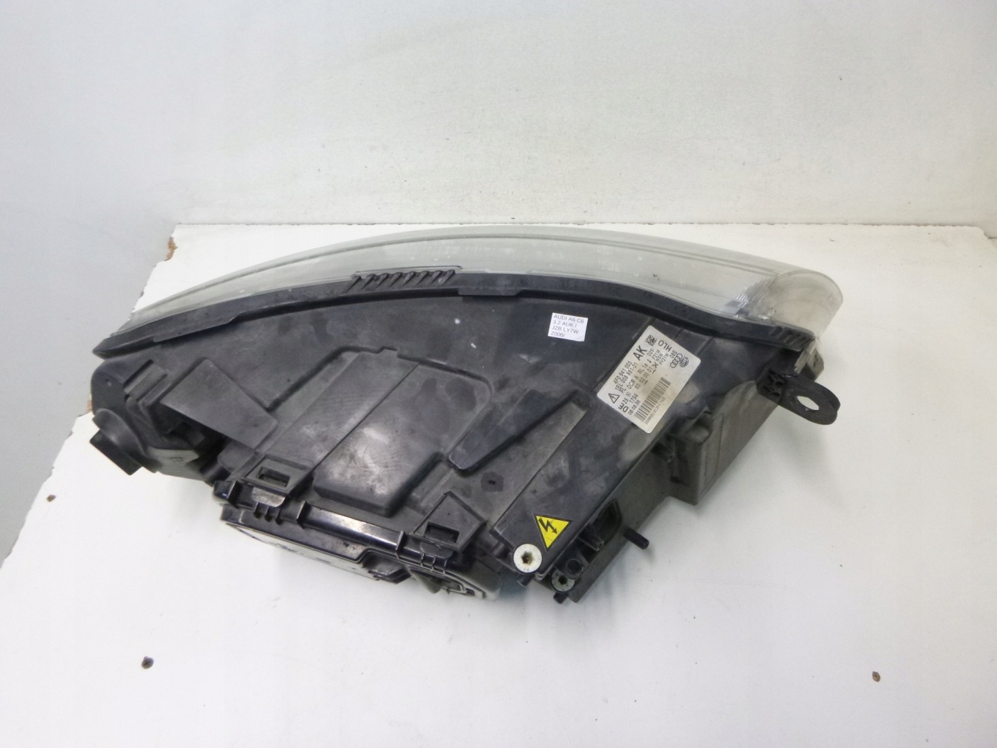 light front Audi A6 C6 06r. XENON complete