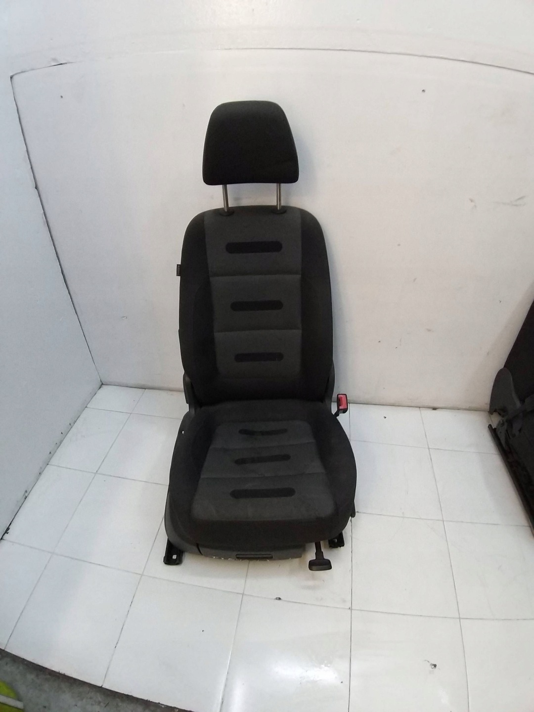 VW TIGUAN e 07R- sedile Destra passeggeri GRZANY