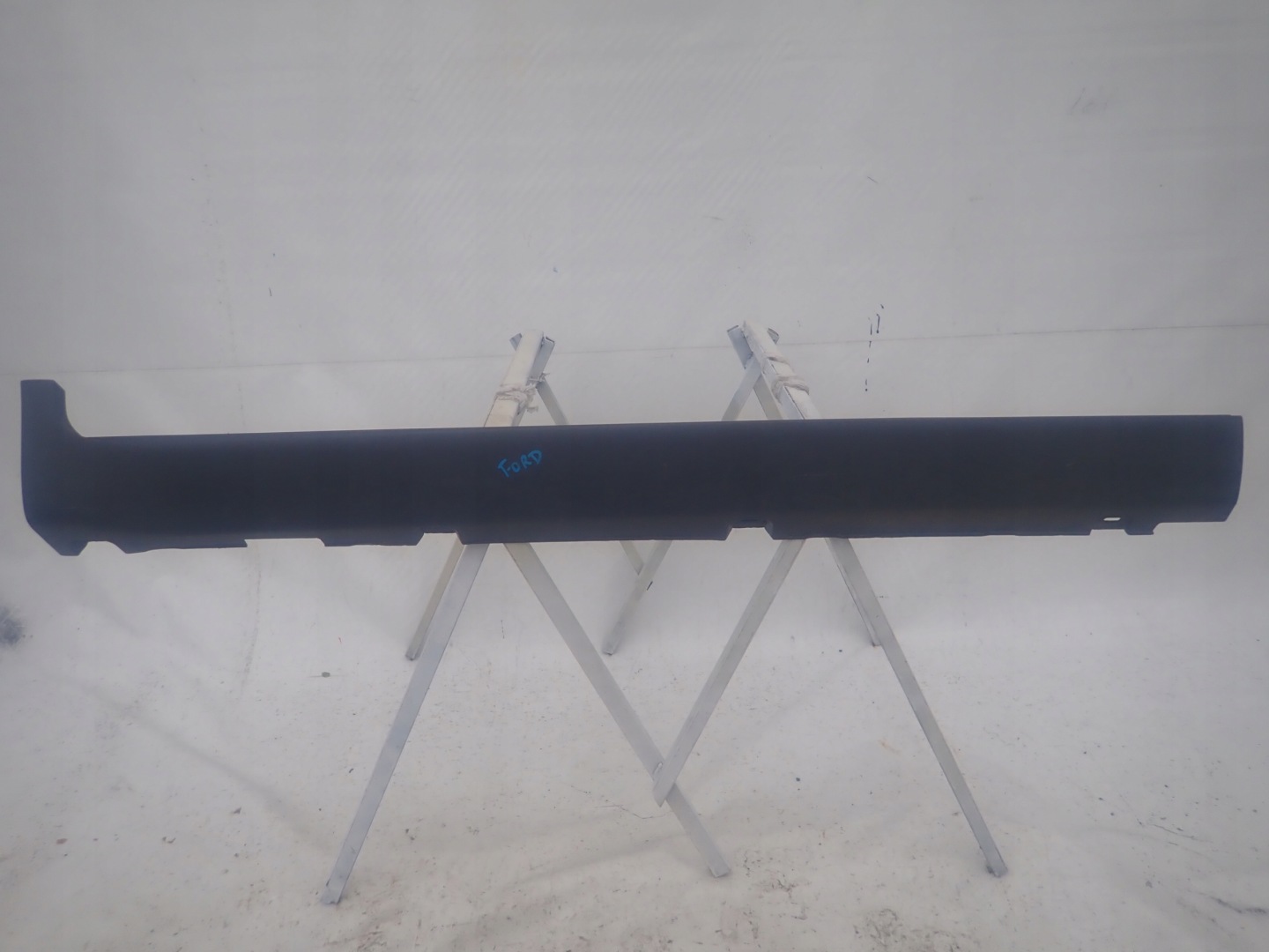 FORD KUGA and MK1 08-12 threshold right moulding threshold