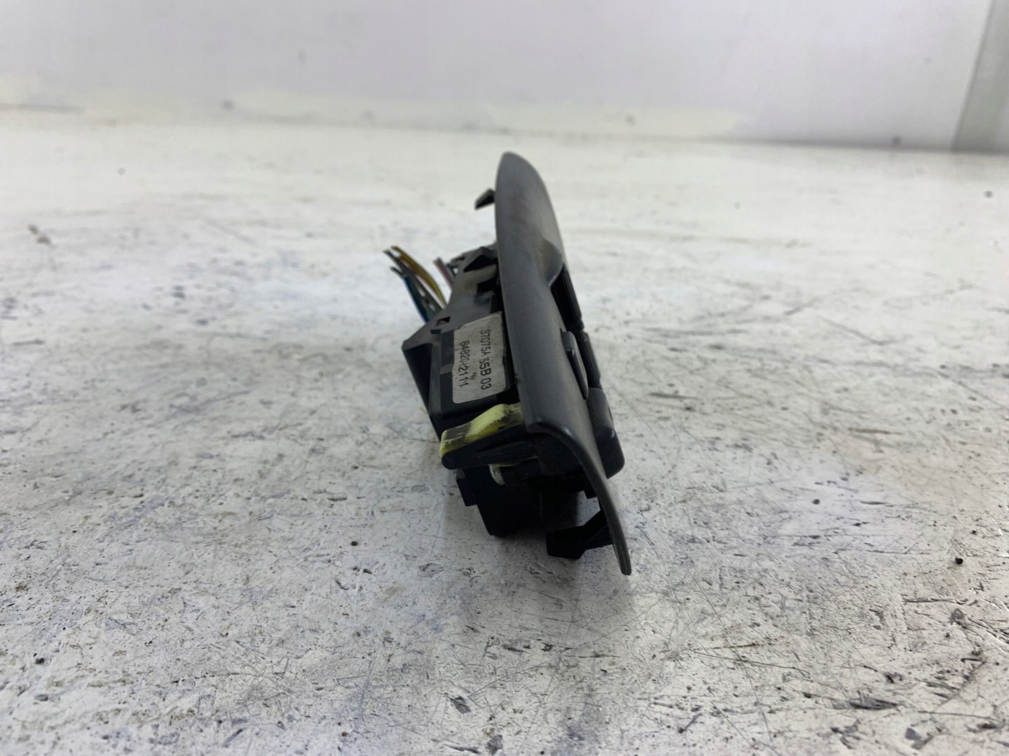 TOYOTA COROLLA E12 PANEL okna levý předek řidičů 84820-02111