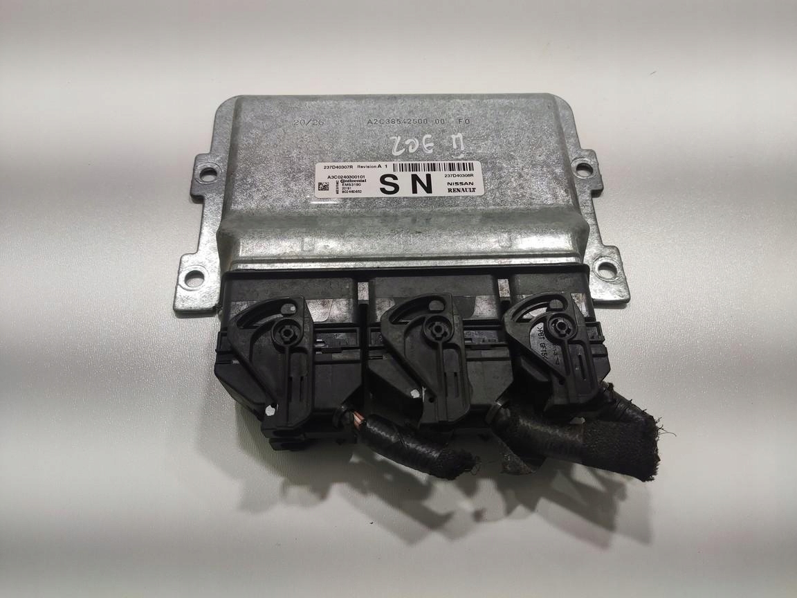 control unit computer of the engine RENAULT ZOE II 2019-2024 237D40308R