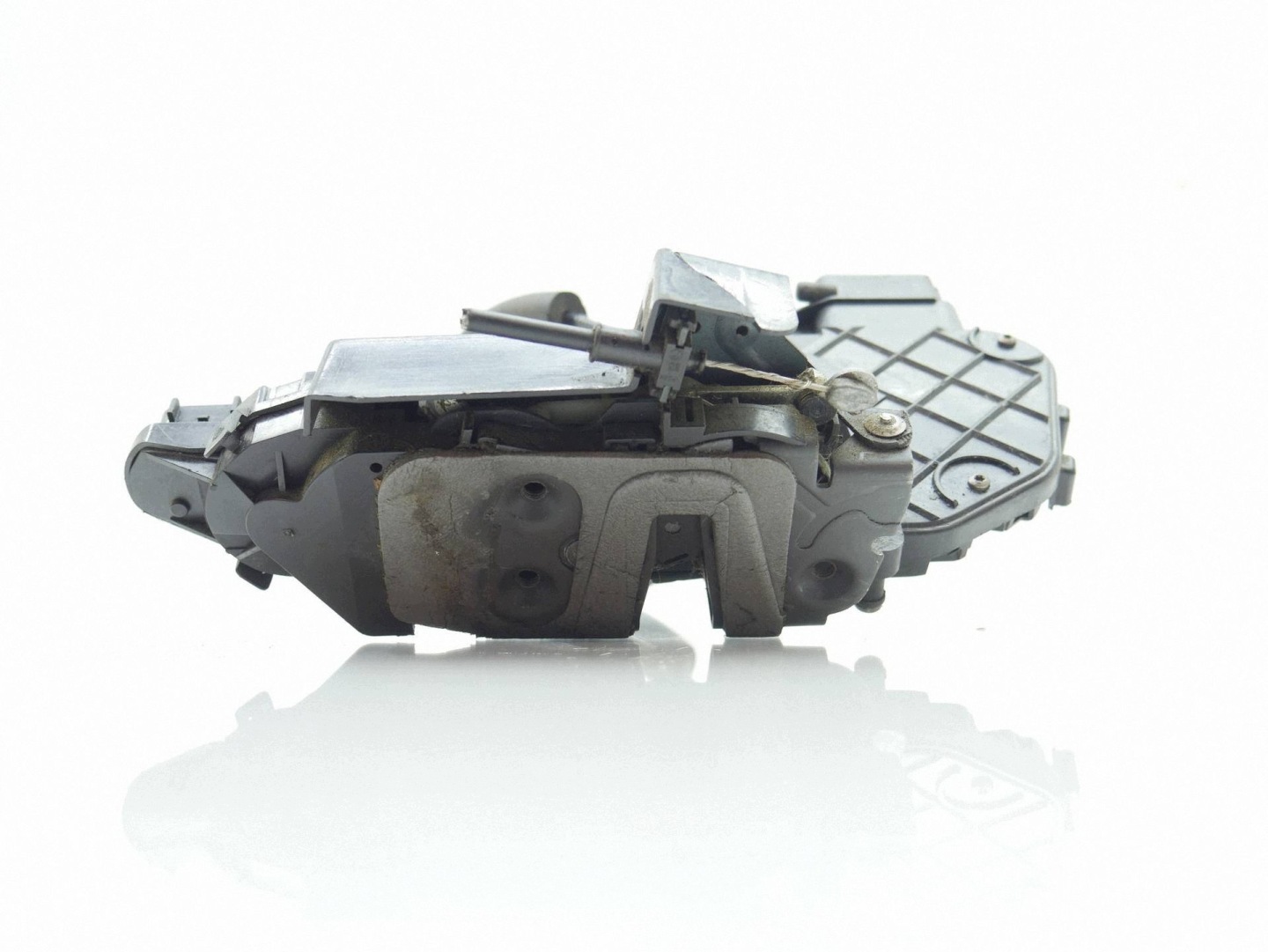 lock door right front 6W8A-21812-GF RANGE ROVER SPORT and L320 09-13