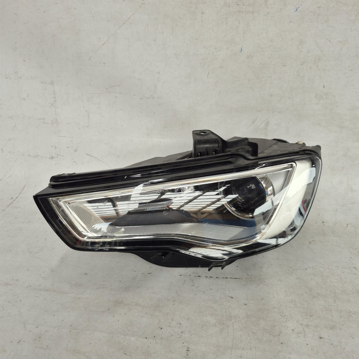 AUDI A3 8V 12-16 light left front front XENON 8V0941005