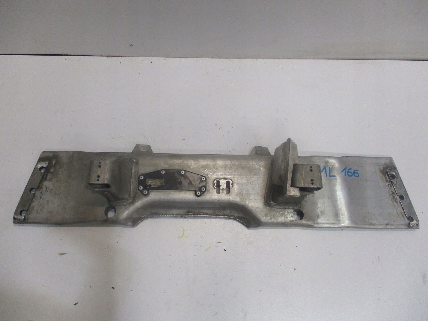 RINFORZO PARAURTI Supporto cambio MERCEDES ML166 A1662400232