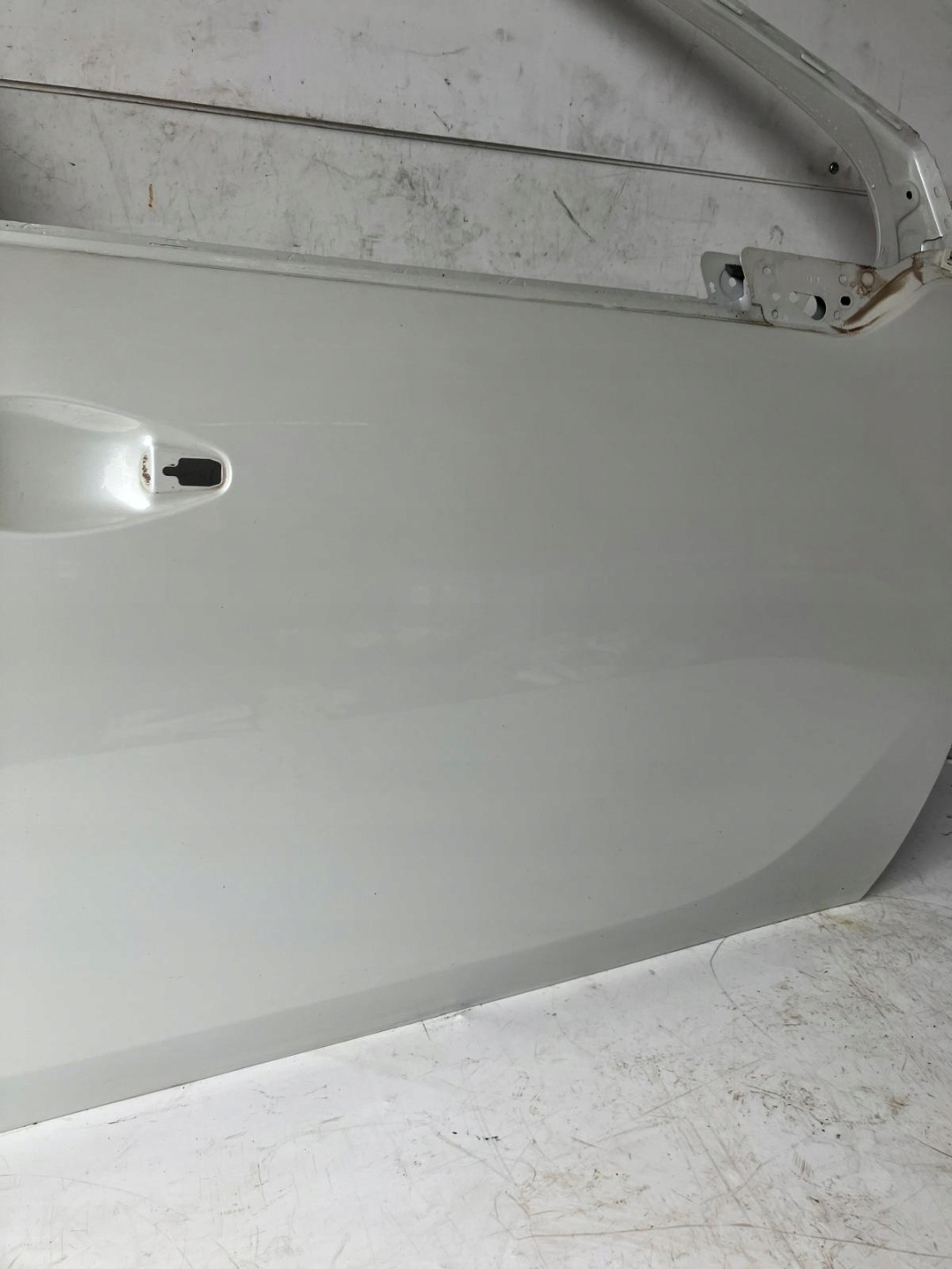door right front PEUGEOT 208 and EFCD BIALA PERLA
