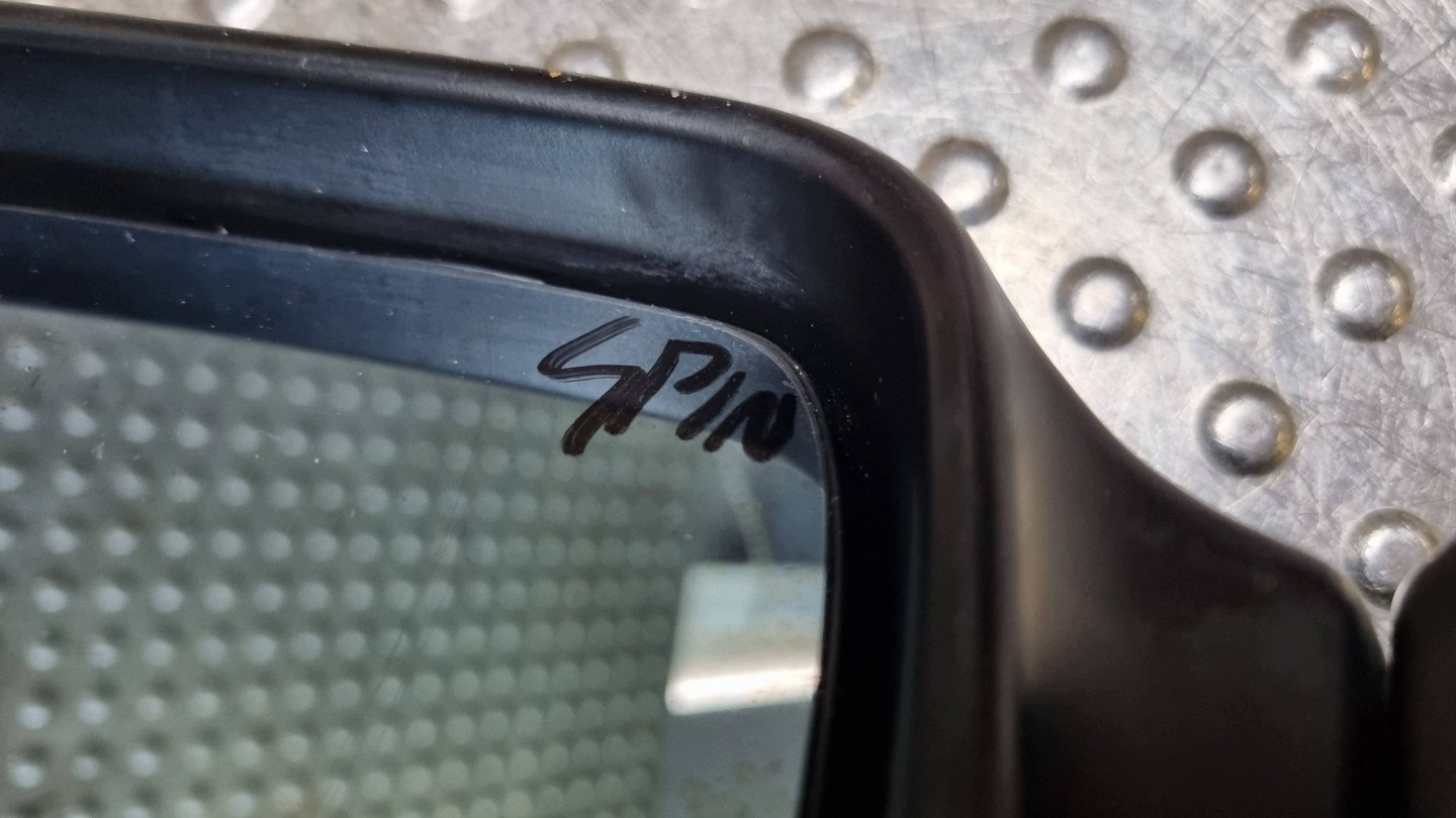 mirror left 4 PIN BMW E28 EUROPA