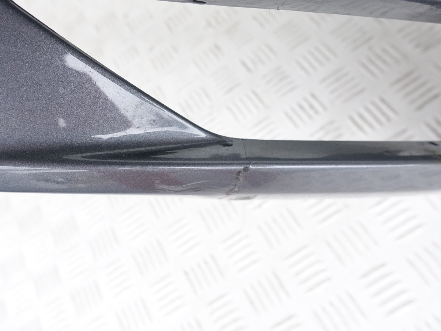 VOLVO XC60 II 17- R-design bumper front washer