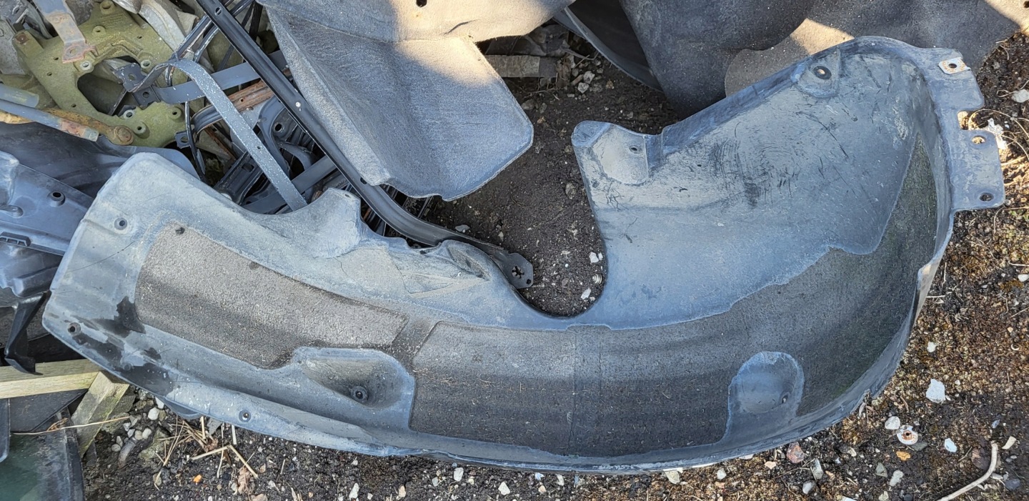 mudguard left rear part rear. cover wheels BMW 5 E60 OE 7180405