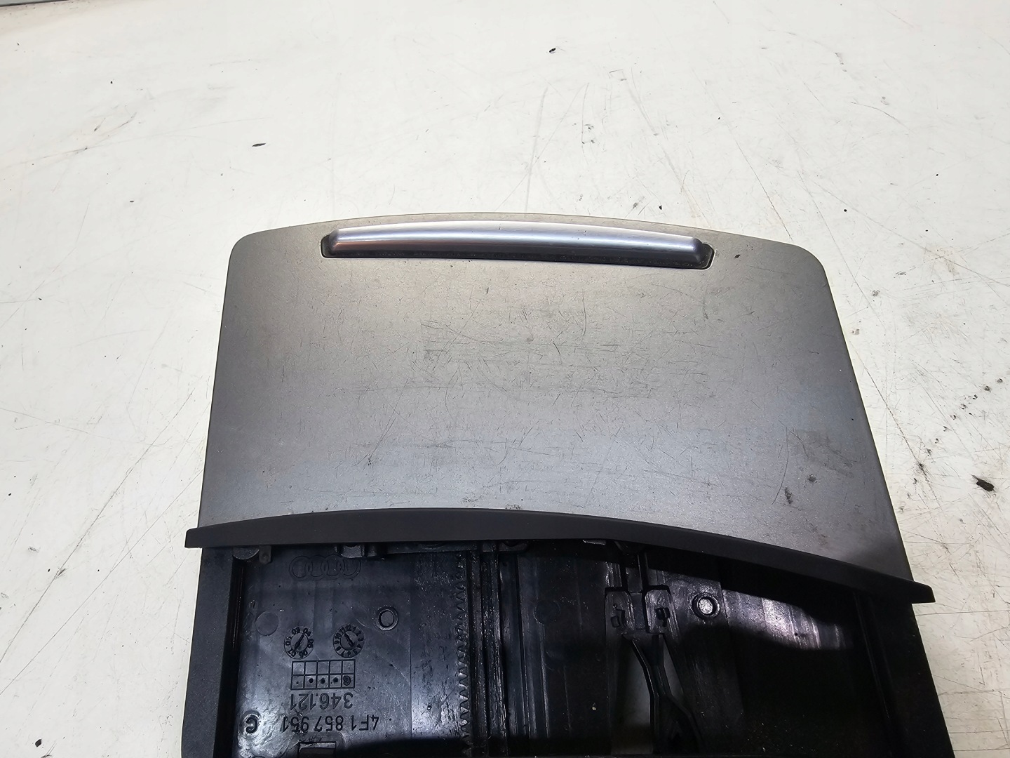 ashtray TUNELU SRODKOWEGO AUDI A6 C6 4F1857951C