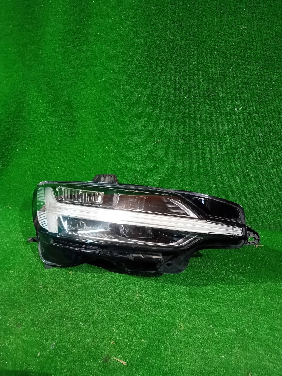 REFLEKTOR right front VOLVO S60 II V60 III FULL LED 18- NR.793