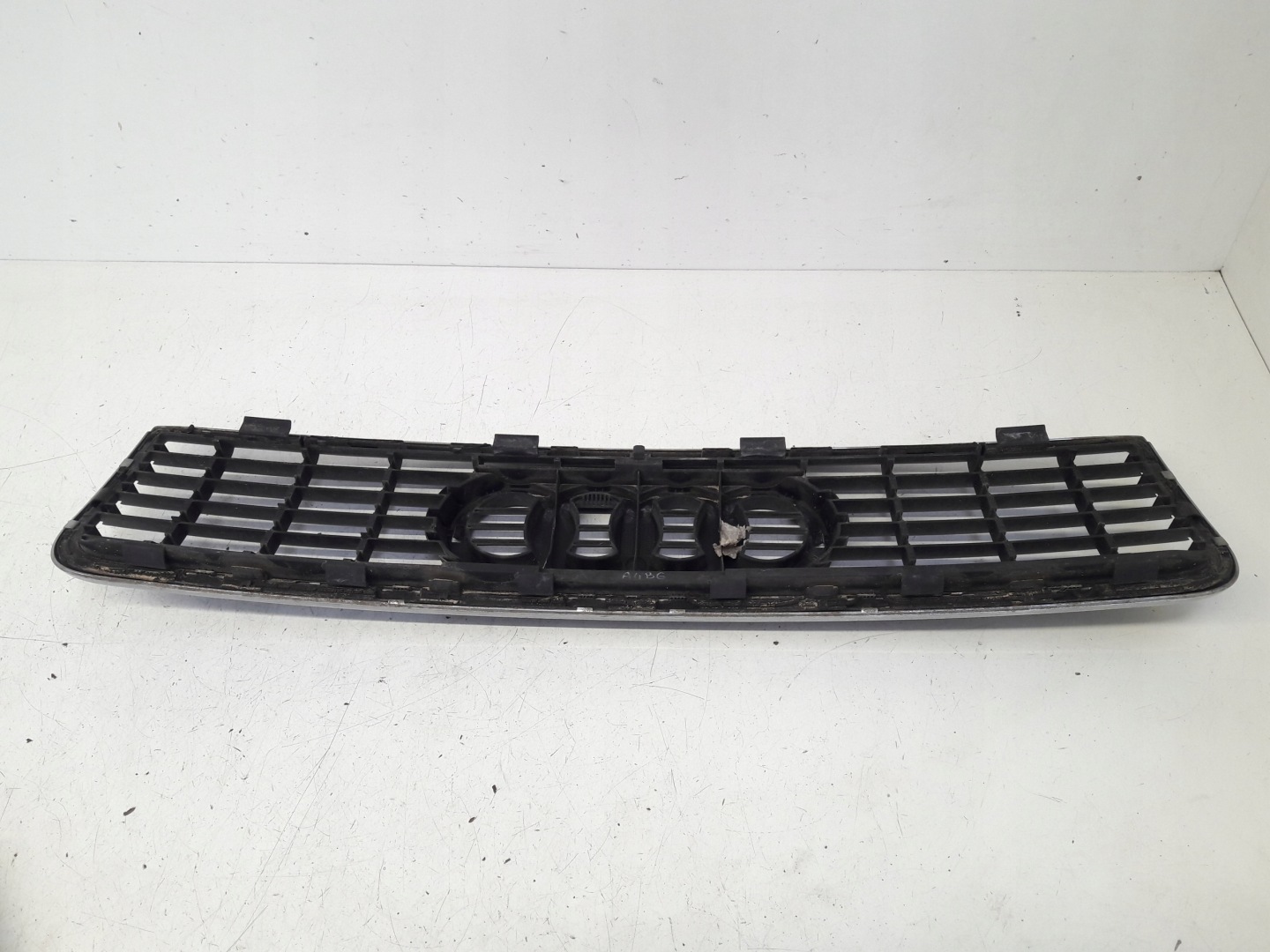 grill grille 8E0853651B Audi A4 B6