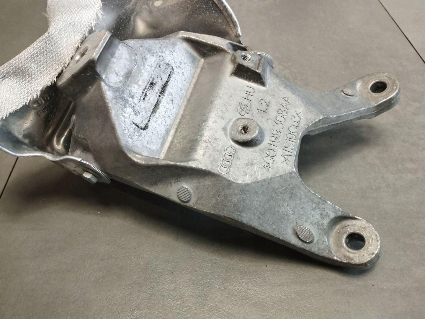 Audi A5 Sportback 8TA 2016 engine mount right 4G0199308AA