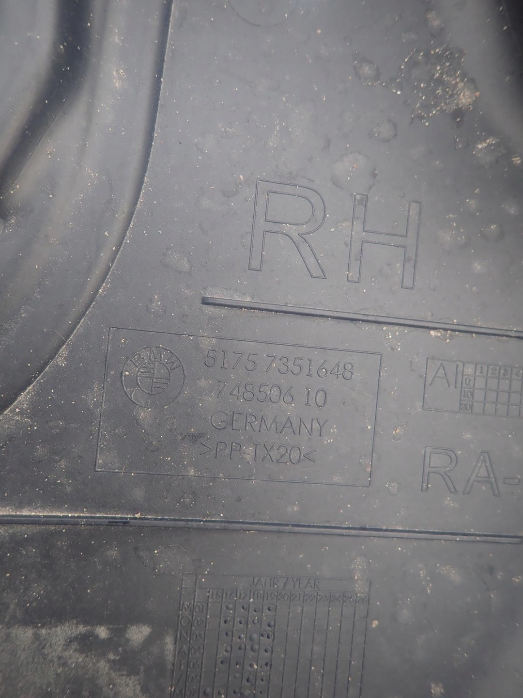BMW 5 G30 G31 17- cover chassis rear part rear right