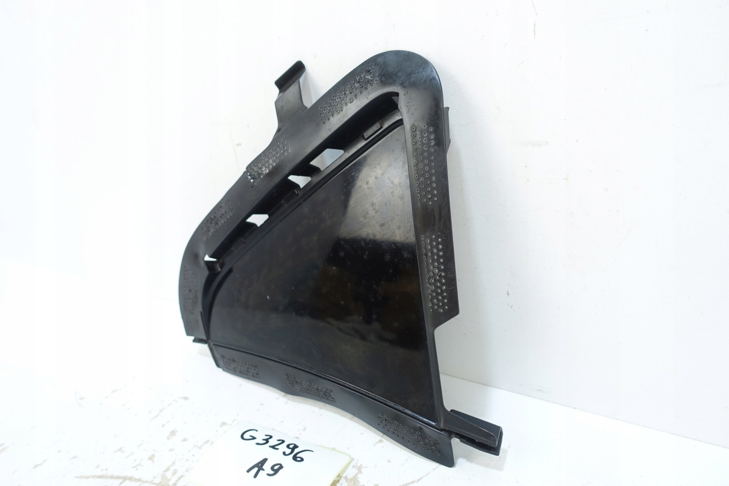 AUDI A3 8V 2013- grille grid of a bumper left front 8V3807341