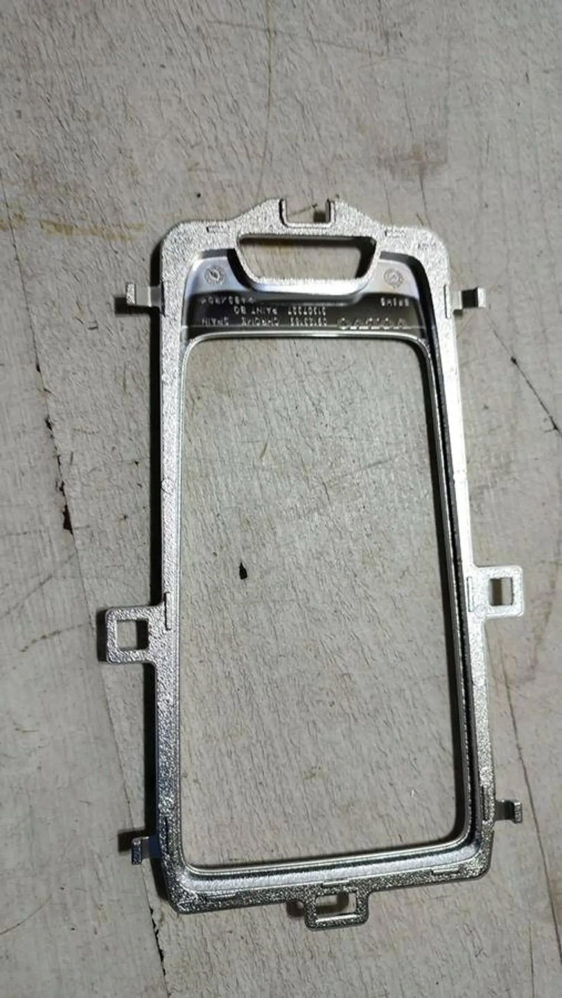 Volvo V40 II 2018r frame chrom panel central