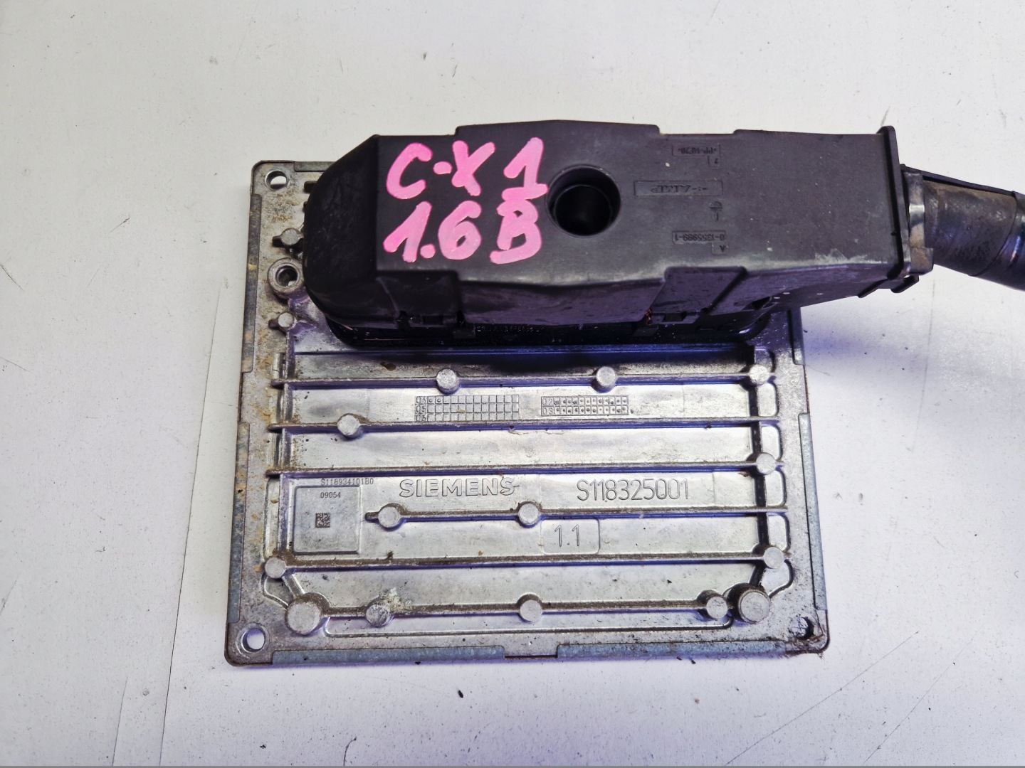 FORD FOCUS C-MAX MK1 1.6 petrol computer control unit of the engine 4M51-12A650-HB