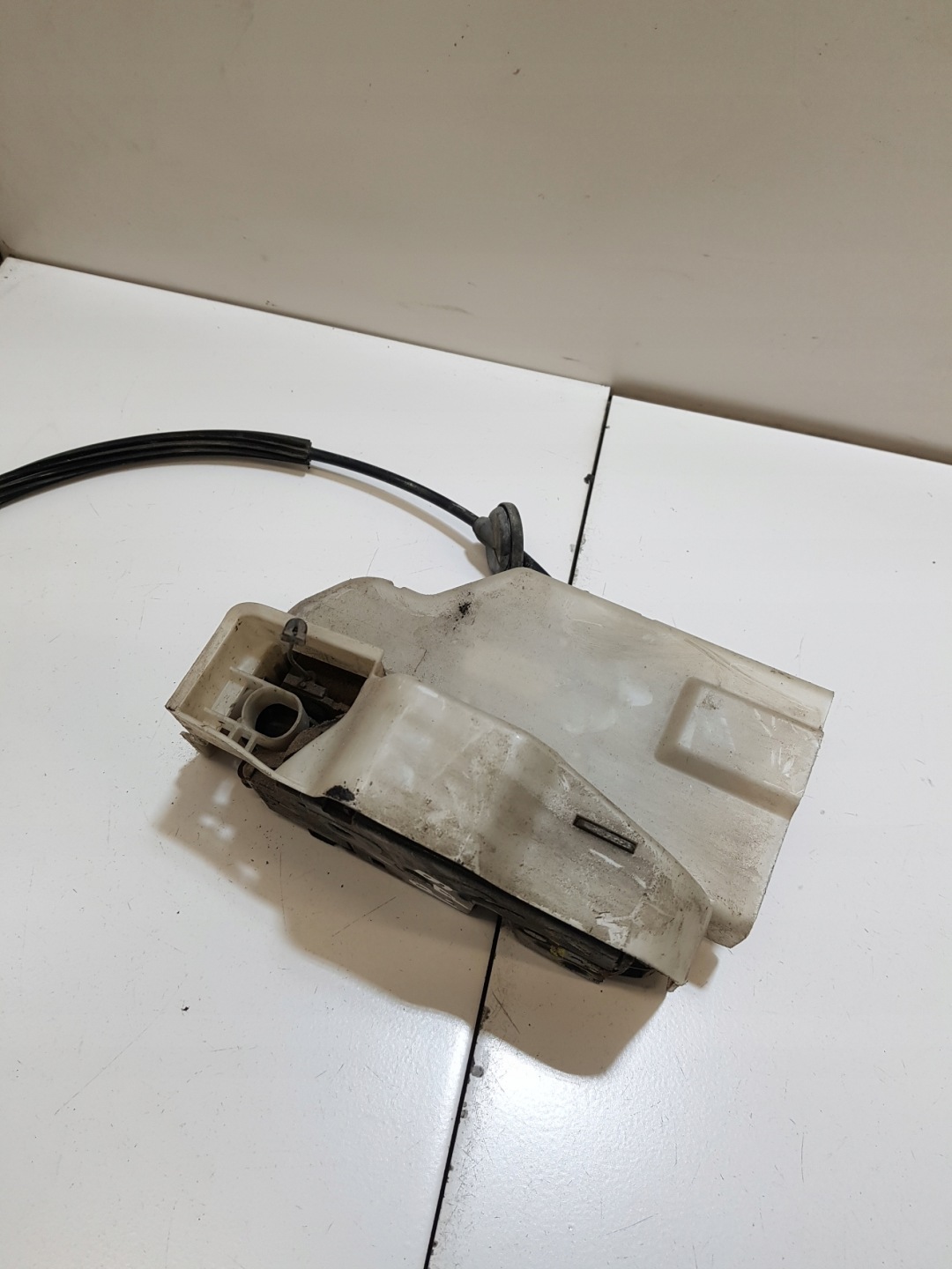 lock door right front VOLKSWAGEN TOURAN 1 9 PIN