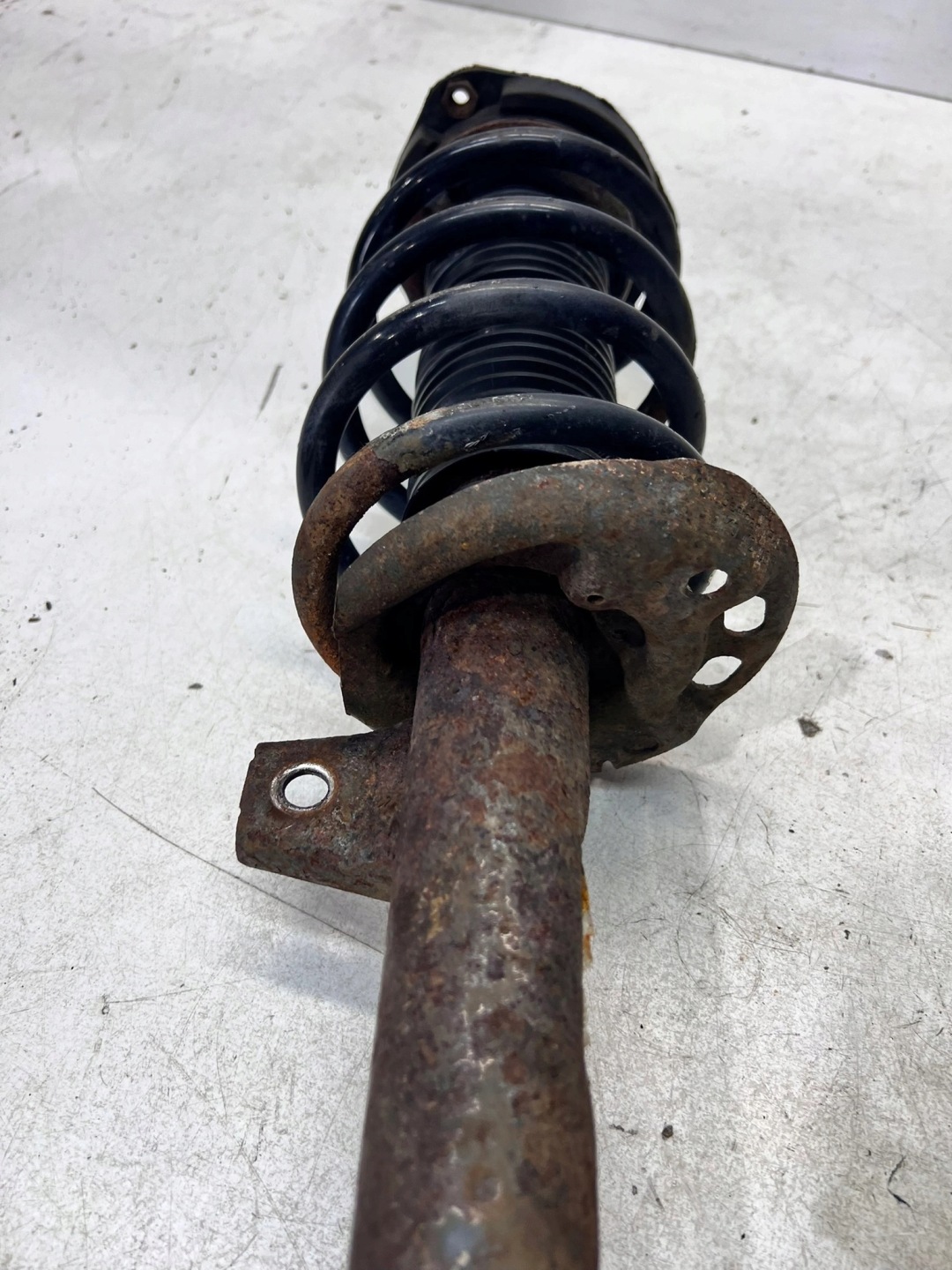 shock absorber front AUDI A3 8P 1K0413031AR