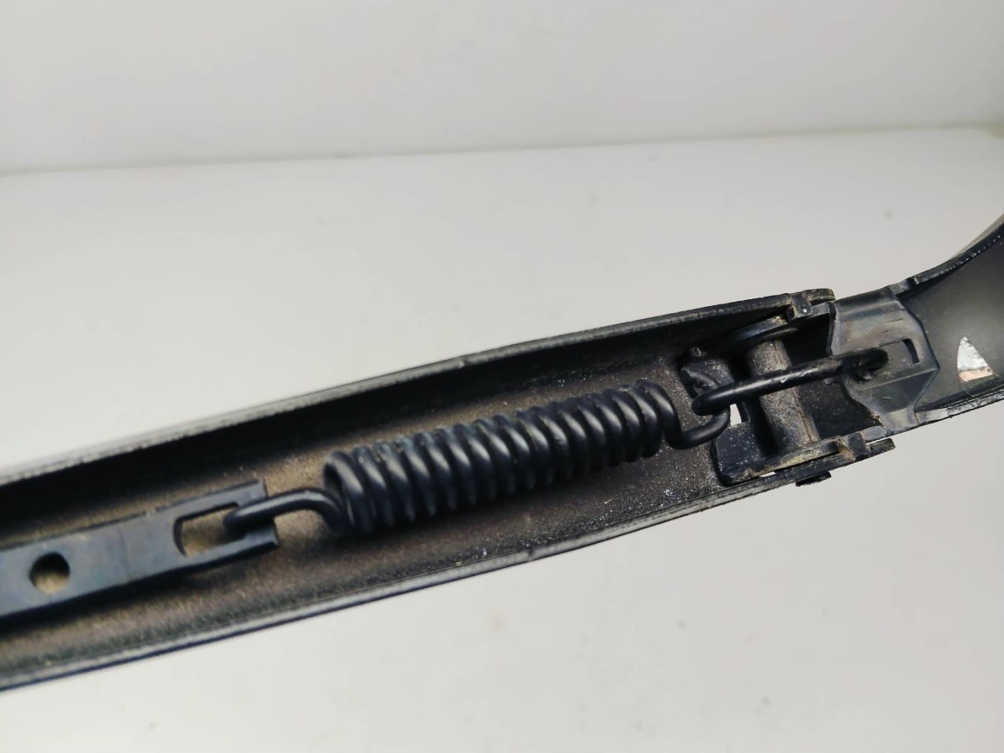 wiper arm front VOLVO V50 2.0D 30698250