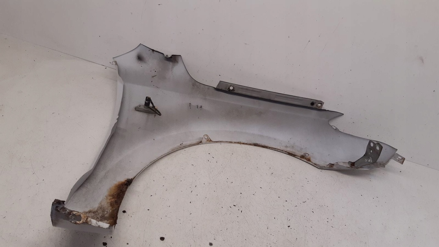 fender left front front Hyundai i30 and