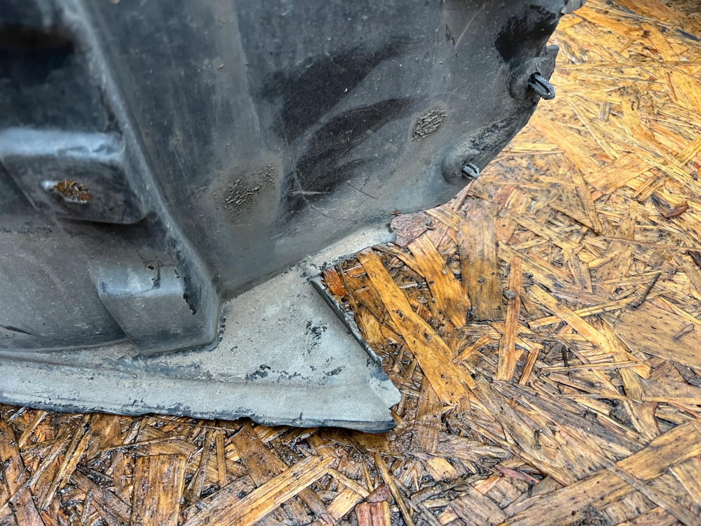 mudguard front front right MERCEDES GLK W204