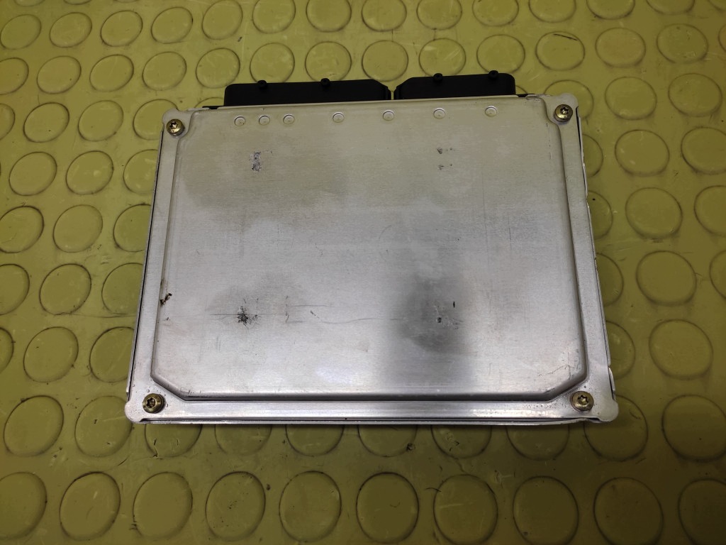 AUDI A4 B6 1.8 T bedienteil des motors 0261207934