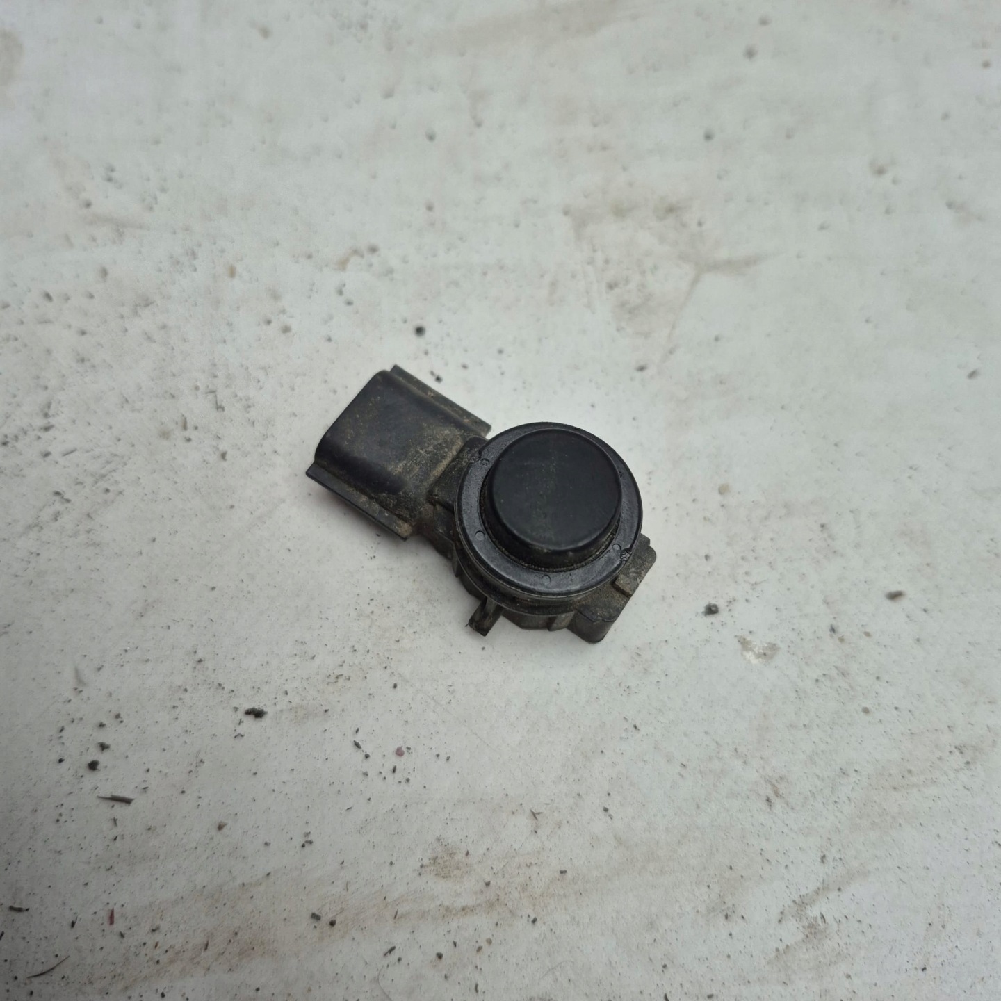 VW PASSAT B8 KOMBI 14-19 bumper rear part rear PDC