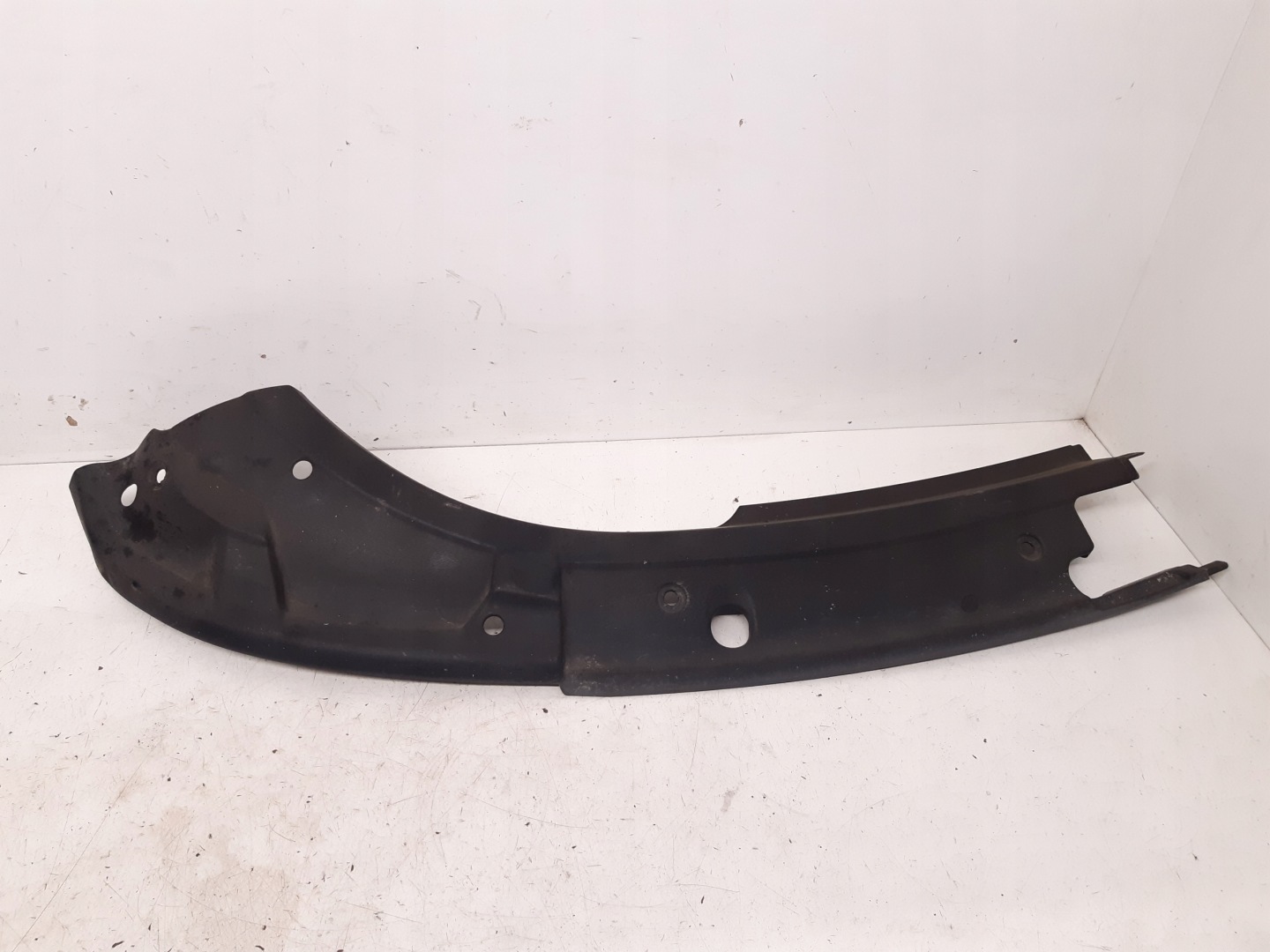kryt stěny předního 8N0860442E Audi TT 8N