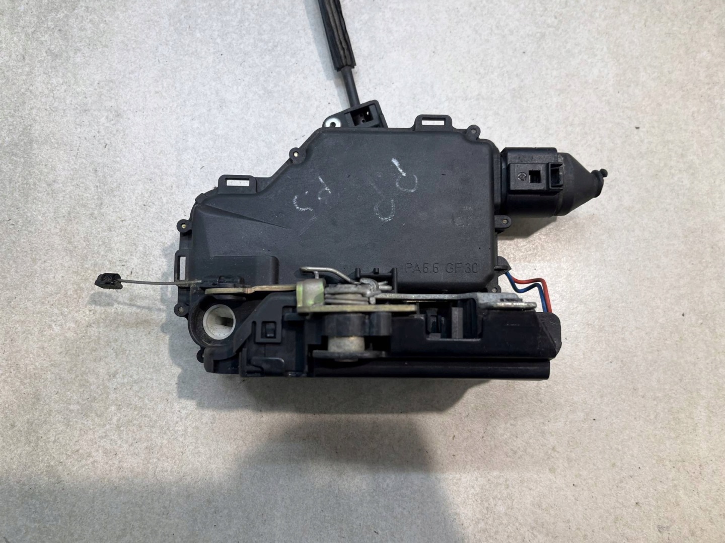 lock door right front 8PIN VW PASSAT B5 1.9 TDI