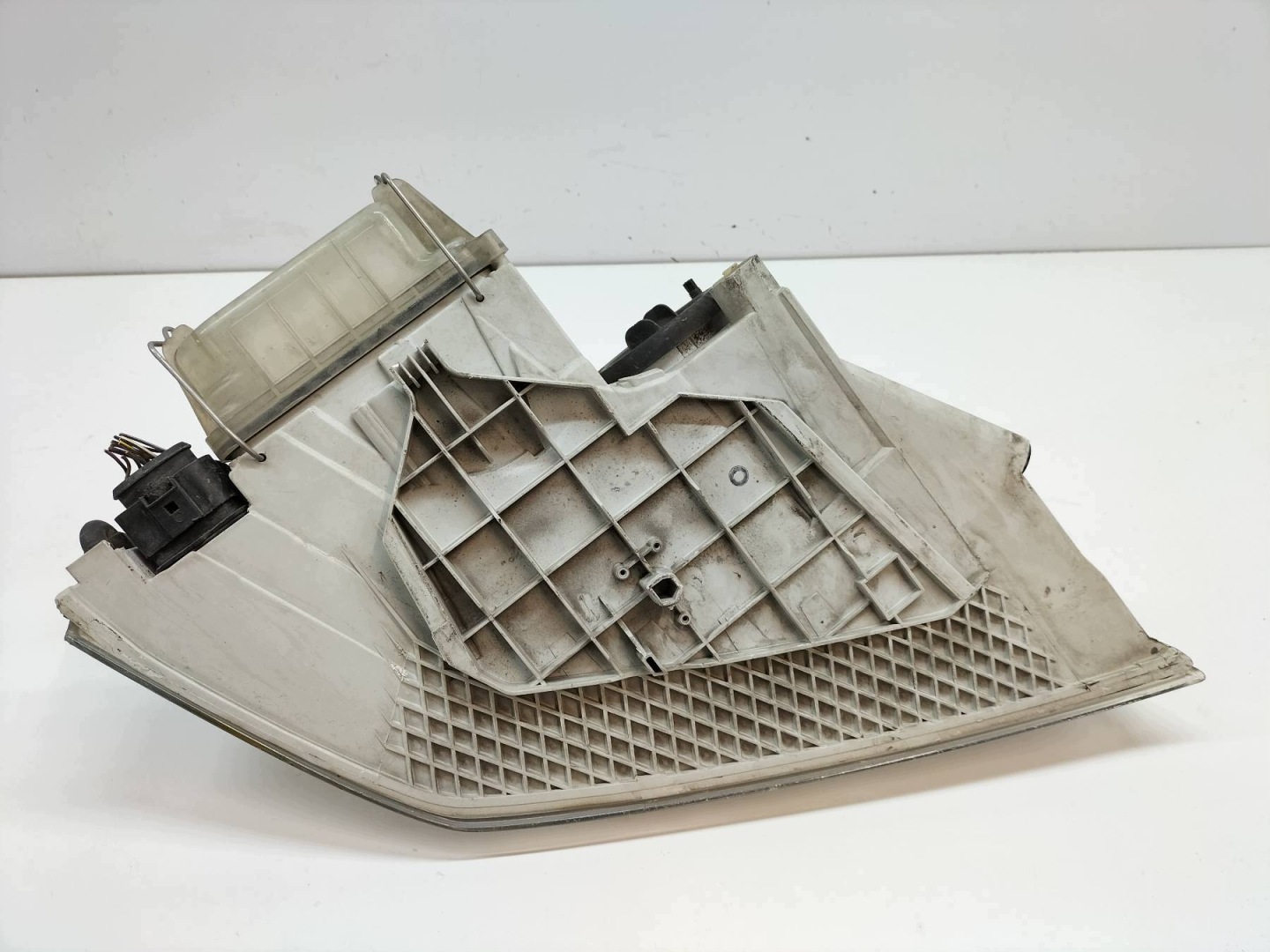 light front left EU before LIFT Skoda Octavia II (2004-2013)