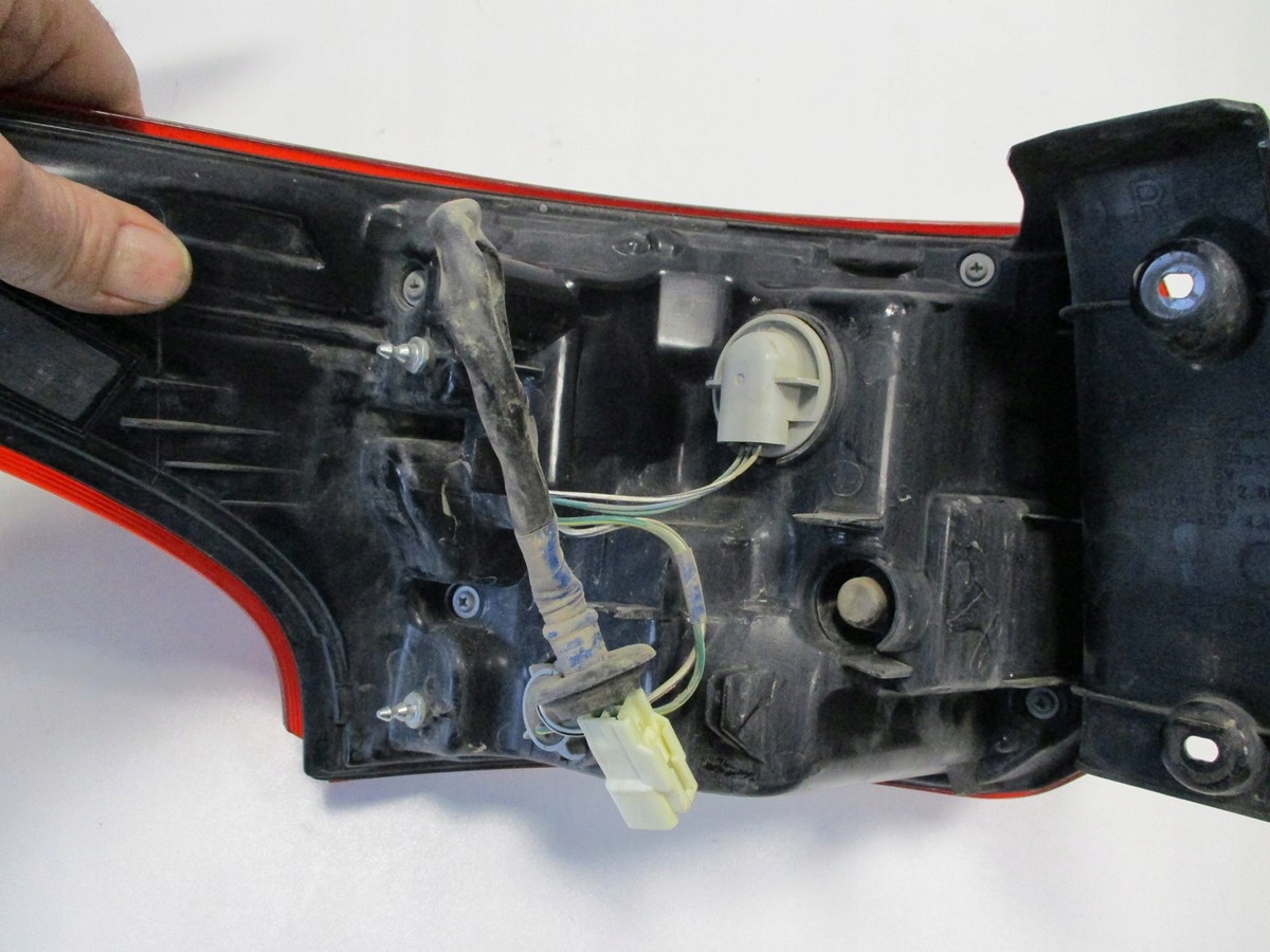 light rear part MITSUBISHI OUTLANDER III LIFT LED right left