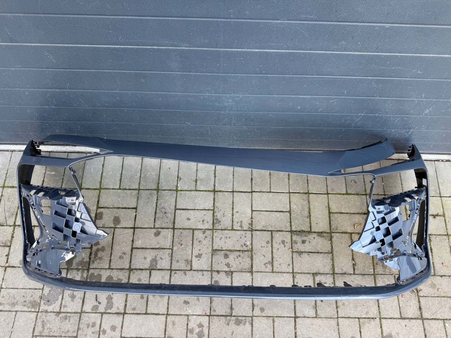 Audi A6 etron 85E S Line bumper front front