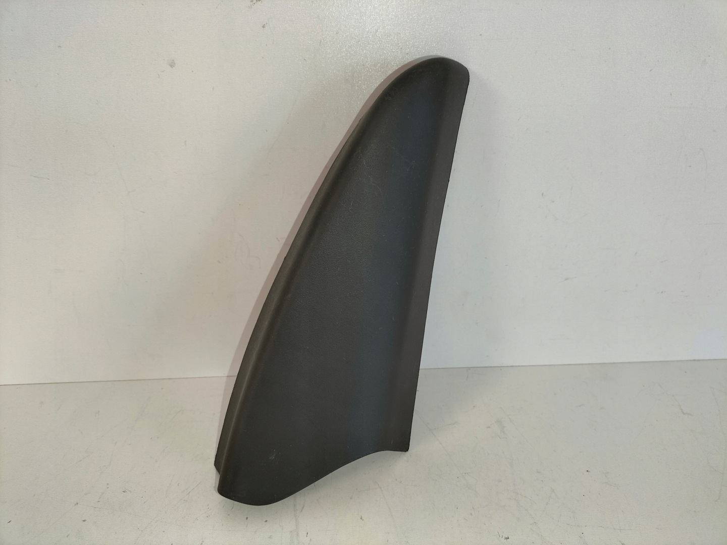 spoiler trojkat door rear part left RENAULT CLIO 4 IV 12- HB