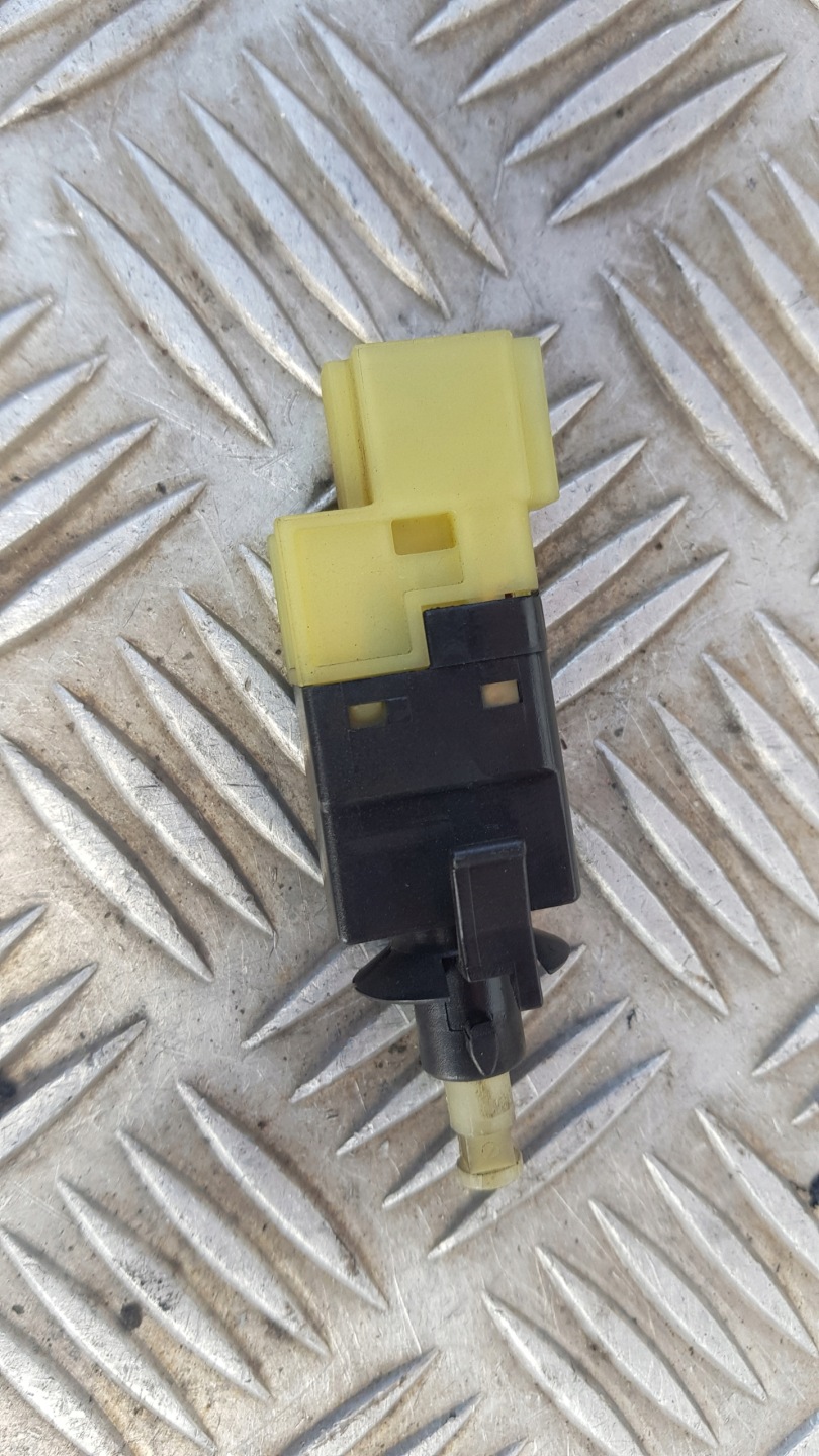 MERCEDES B KLASSA W245 Sensor Leuchten STOP a0015454409