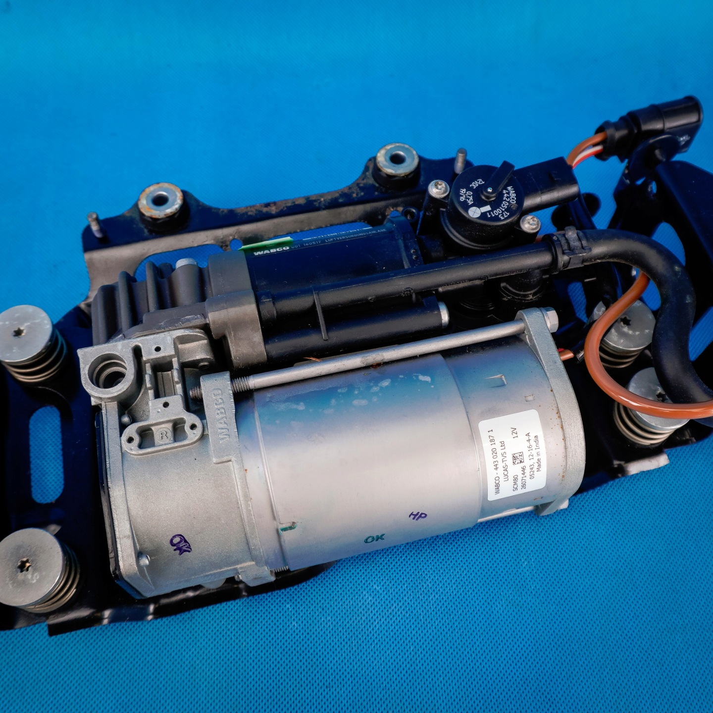 compressore sospensioni Audi A8 S8 4H 4H0616005D