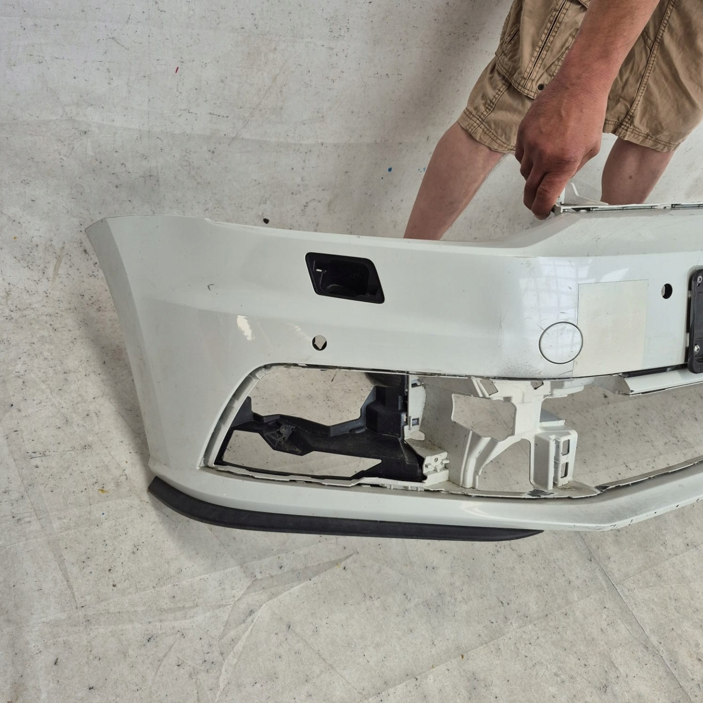 VW POLO V GTI LIFT 14-17 bumper front front PDC 6C0807221H + washers