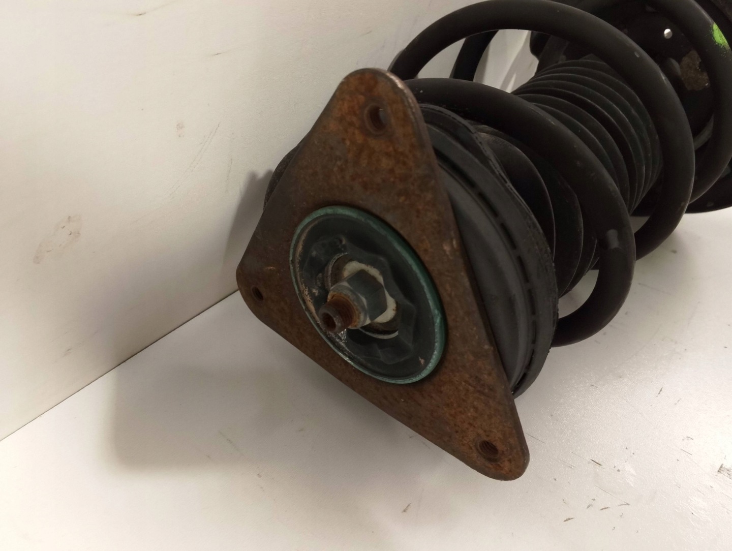 Renault Megane IV shock absorber front 543025200R (F269)