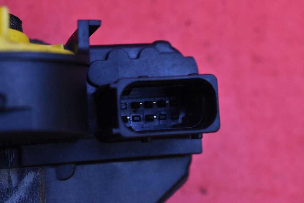 lock door left front front EU OPEL MOKKA A 12-15