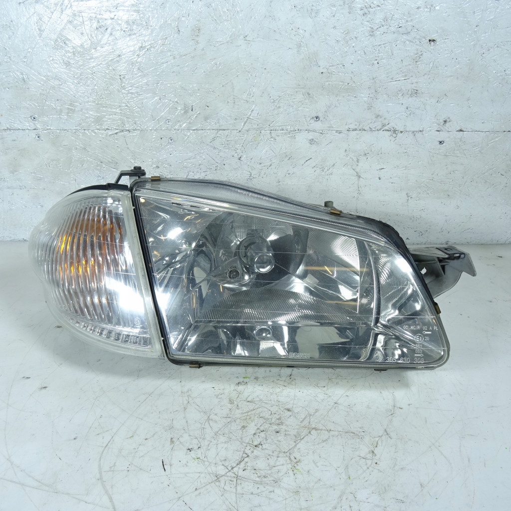MAZDA 323 REFLEKTOR right 1305235393