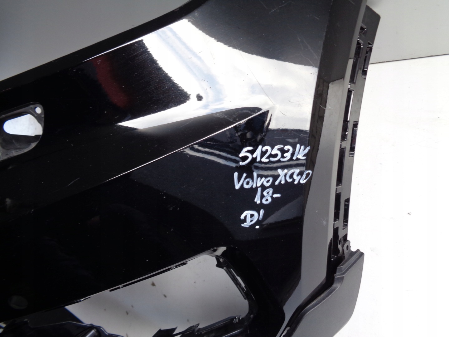 Frontstoßstange VOLVO XC40 18- NR 51253