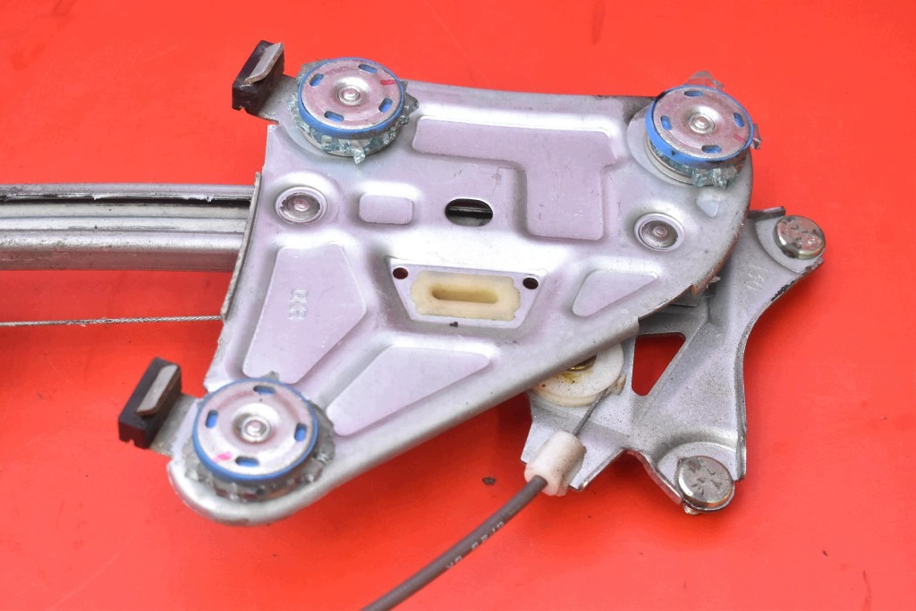 window regulator right front EU HYUNDAI COUPE 2 II LIFT 05-07