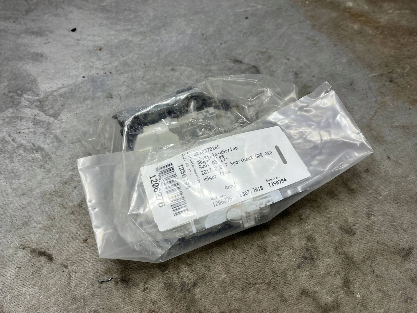 lock door przednich right side Audi A5 3X1837016C