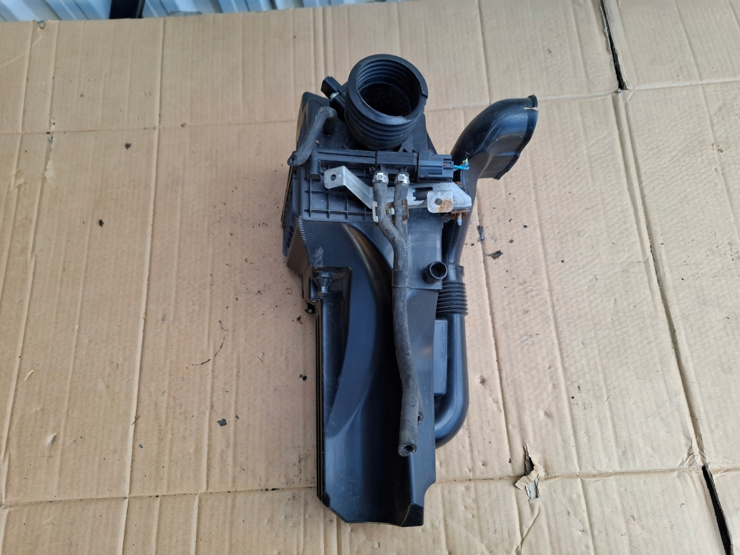 Gehäuse filter luft FORD FIESTA MK7 AV21-9600-AA 1.4 TDCI