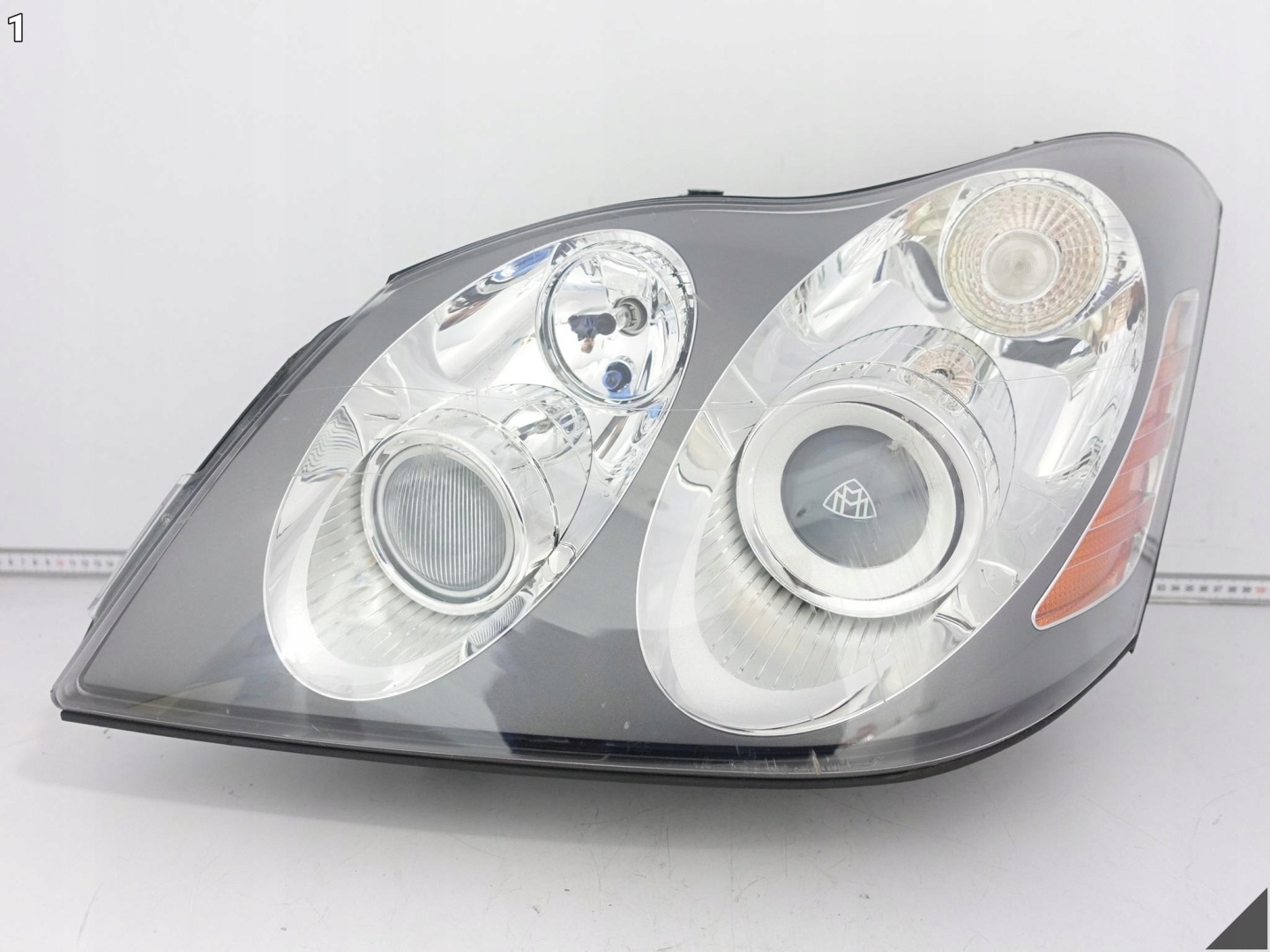 MAYBACH 57 W240 62 V240 03-13 light HEADLIGHT XENON left front